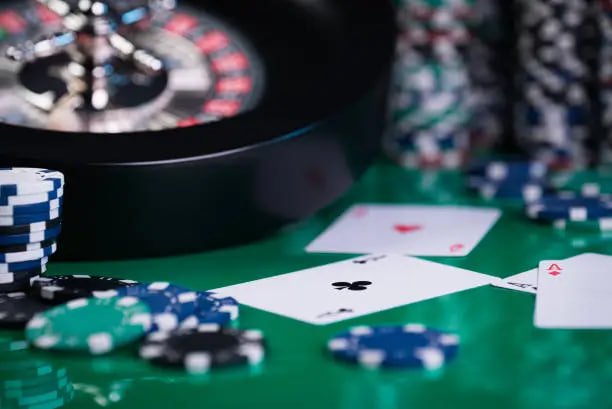 Detail fitur bonus dan simbol khusus dalam permainan Shio Game di ngeriqq